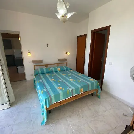 Fiordaliso - Housing Apartmán *